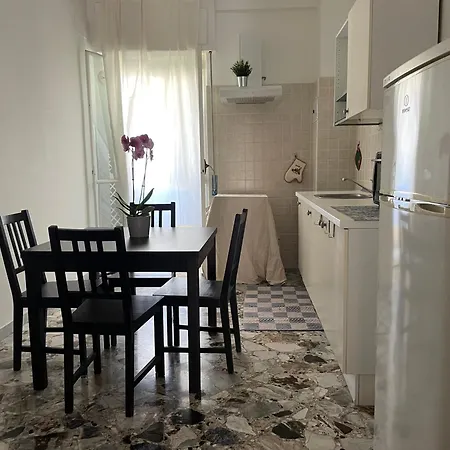 Maison 16 * バーリ